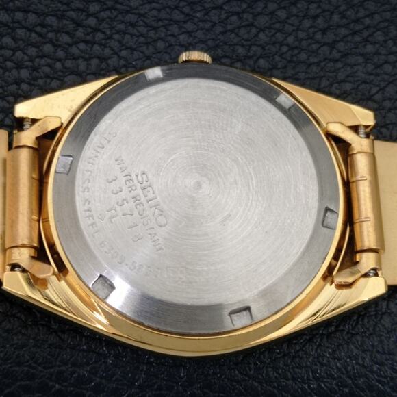 Vintage 1975 Seiko Automatic Mens Gold Watch W/daydate & Green accents - Picture 8 of 8